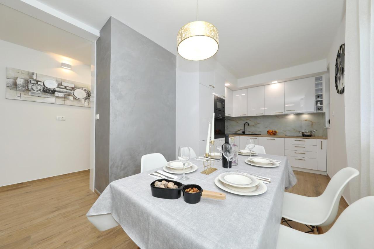 Apartment And Room Mare Zadar Exterior foto